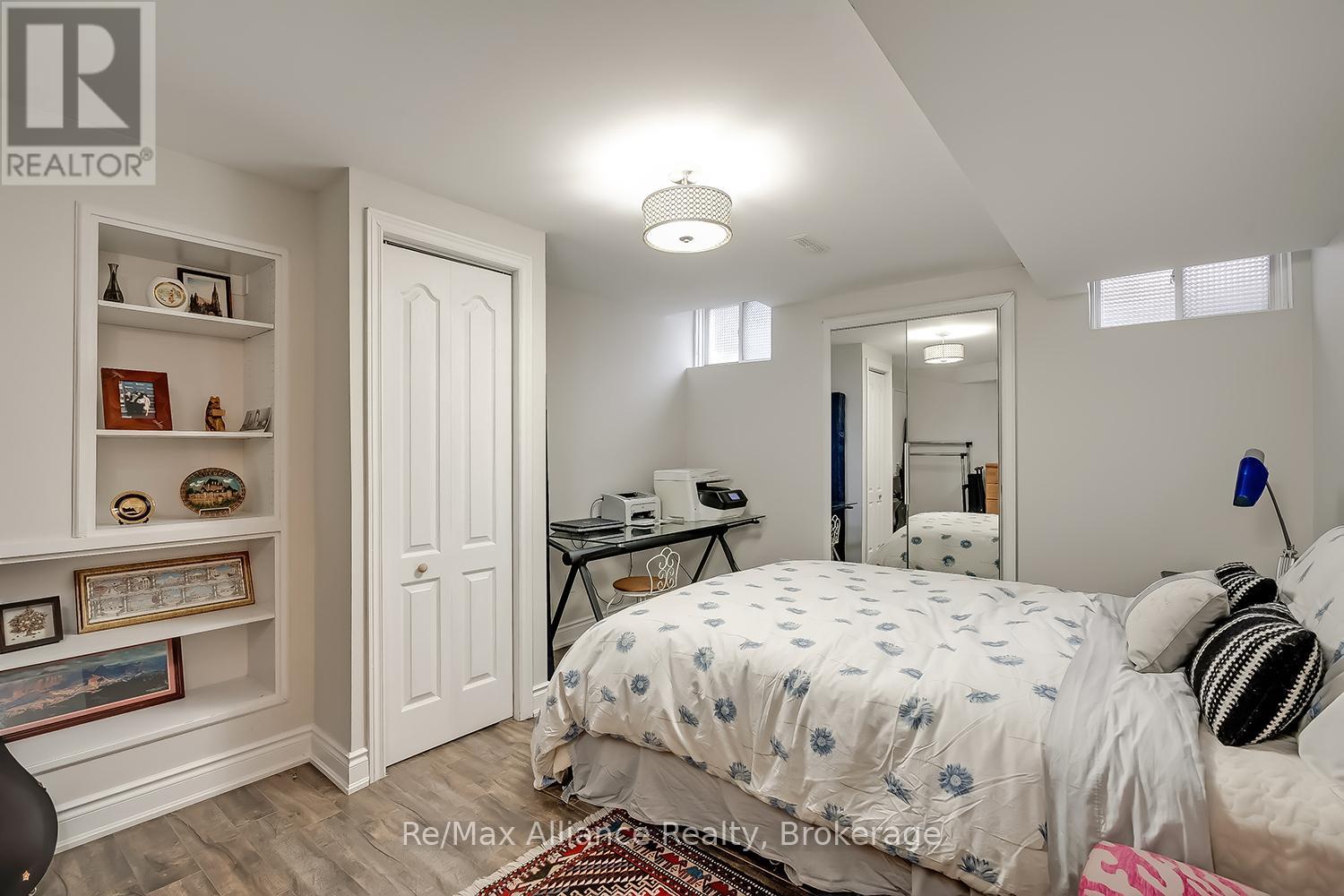 1246 ROBSON CRESCENT