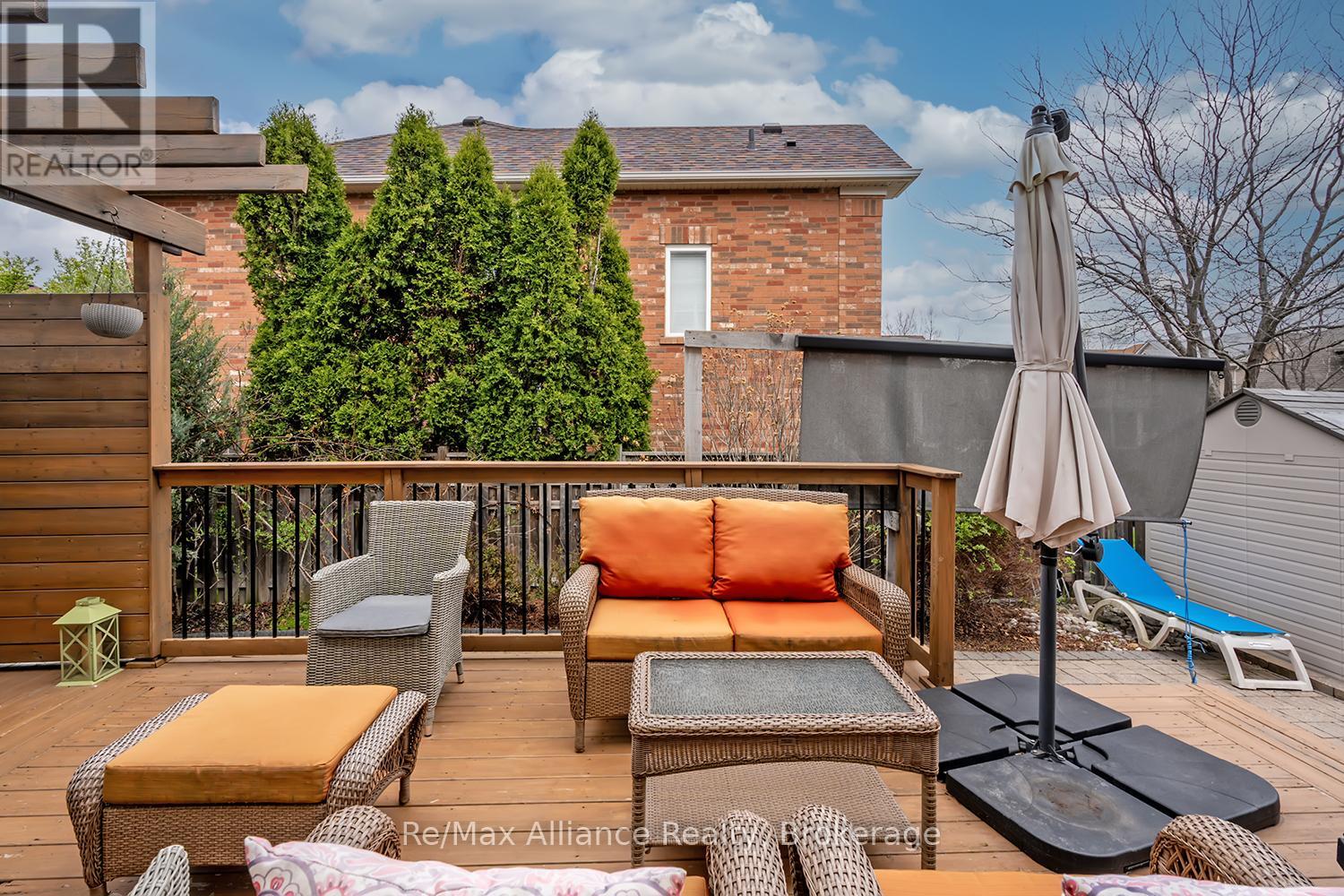 1246 ROBSON CRESCENT