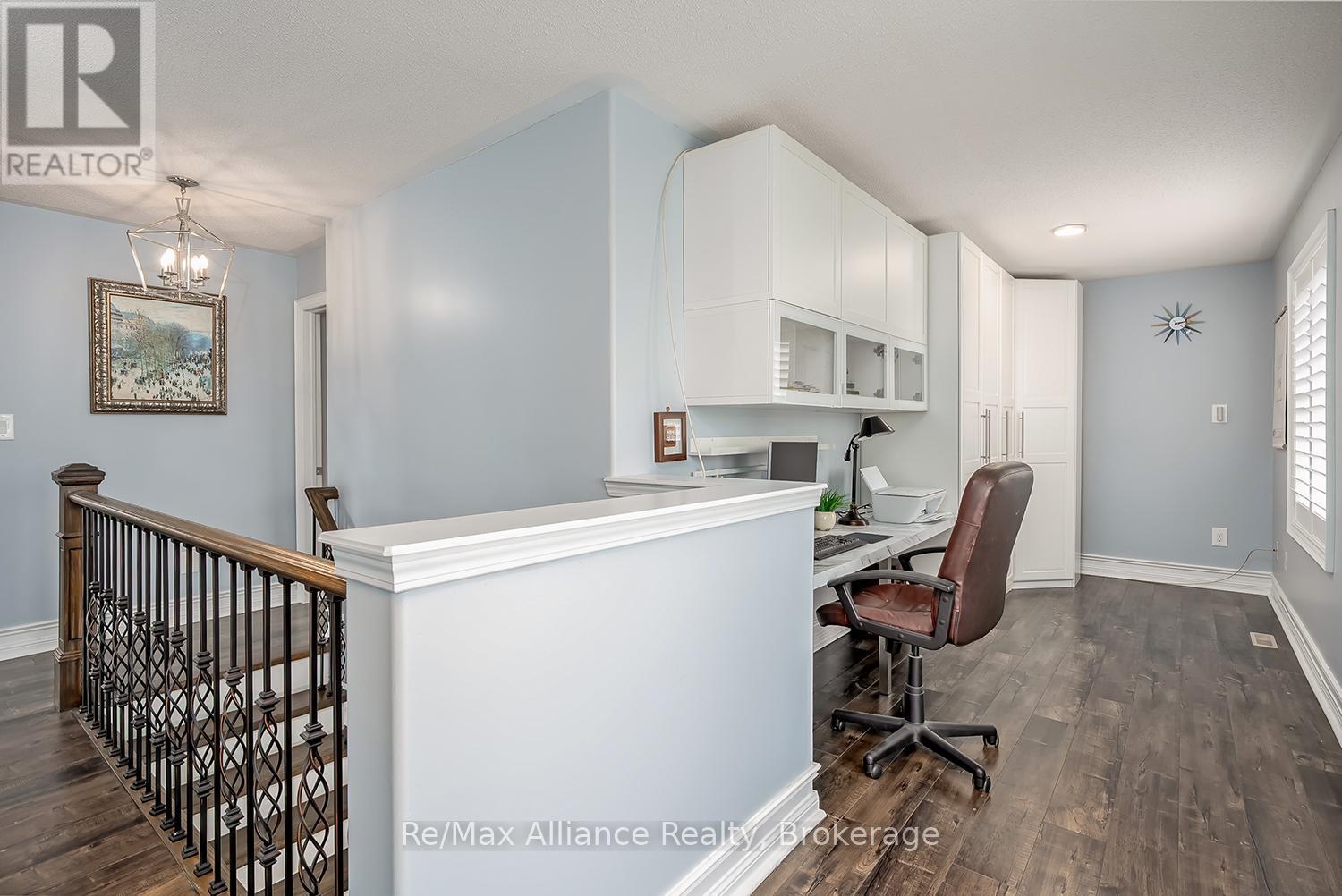 1246 ROBSON CRESCENT