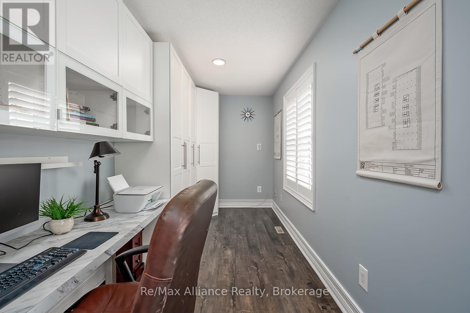 1246 ROBSON CRESCENT