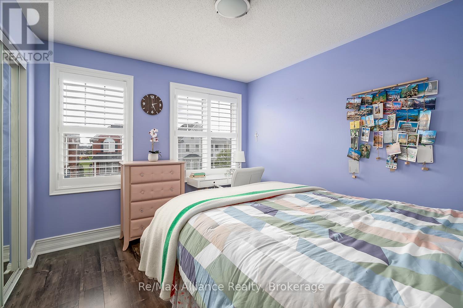 1246 ROBSON CRESCENT