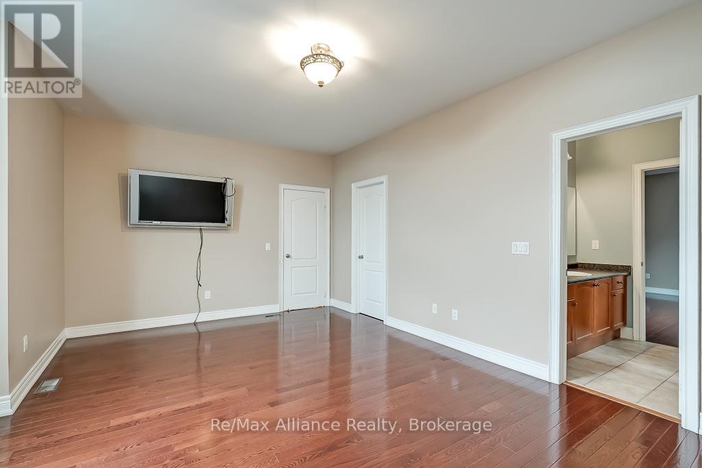 1527 ARROWHEAD ROAD