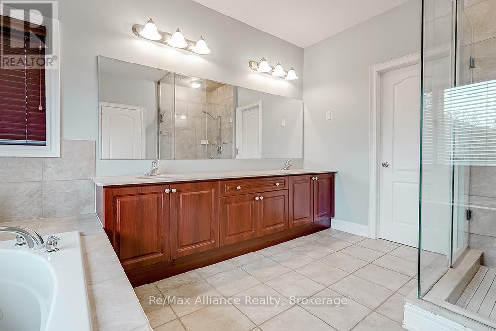 1527 ARROWHEAD ROAD