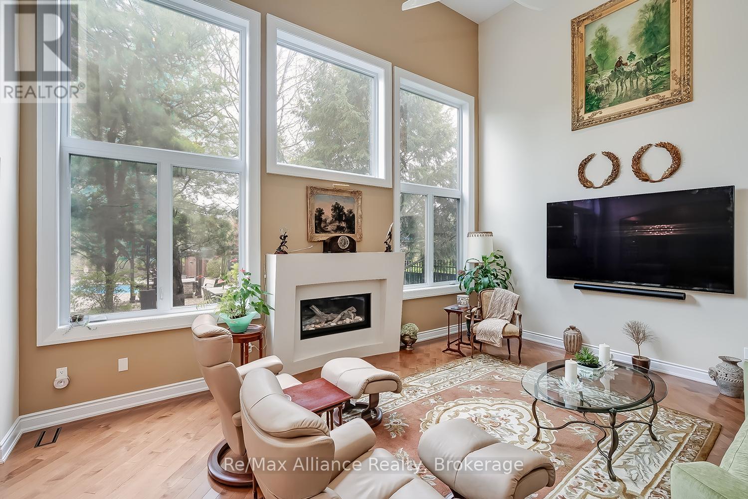 203 BURLOAK DRIVE