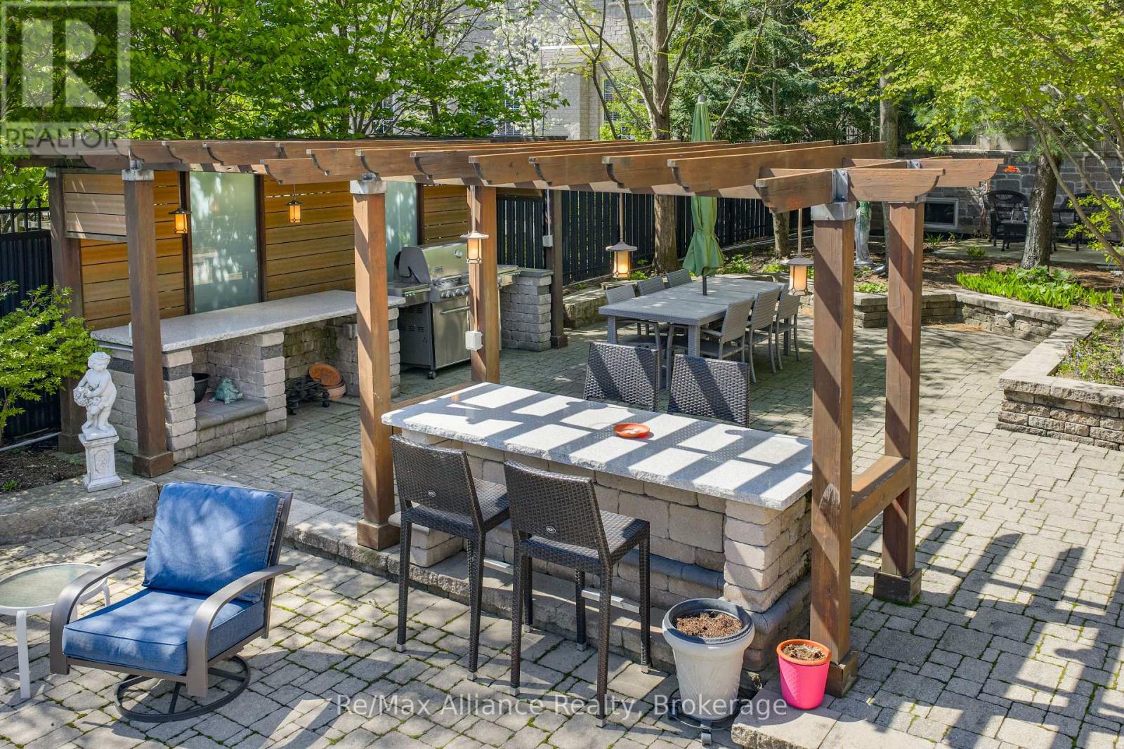 203 BURLOAK DRIVE