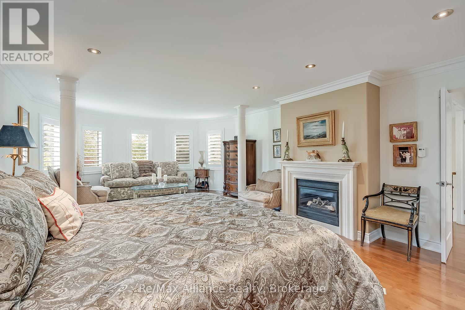 203 BURLOAK DRIVE