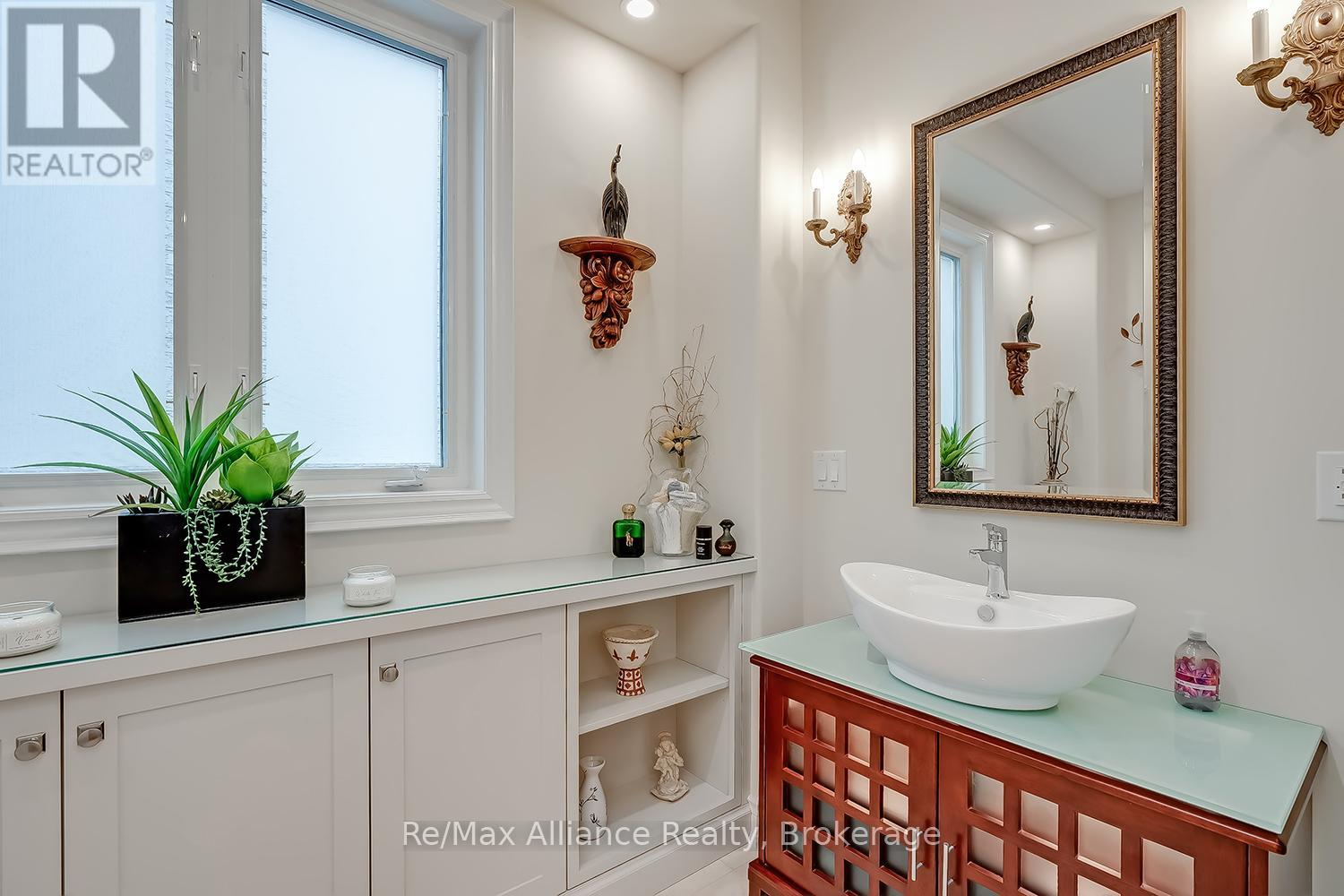 203 BURLOAK DRIVE