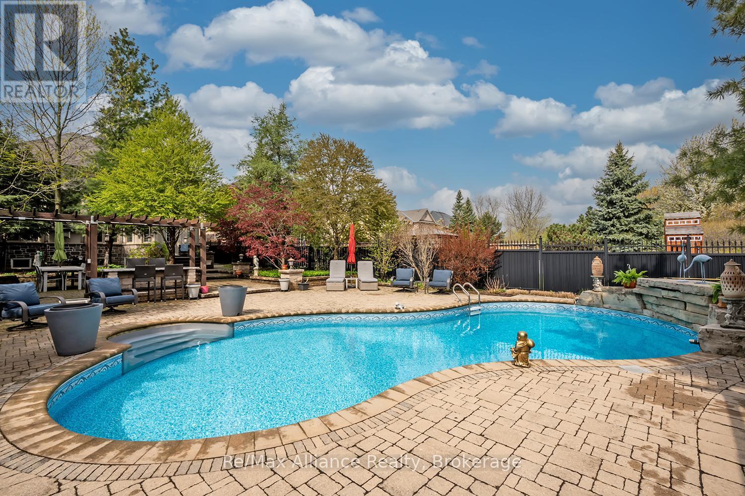 203 BURLOAK DRIVE