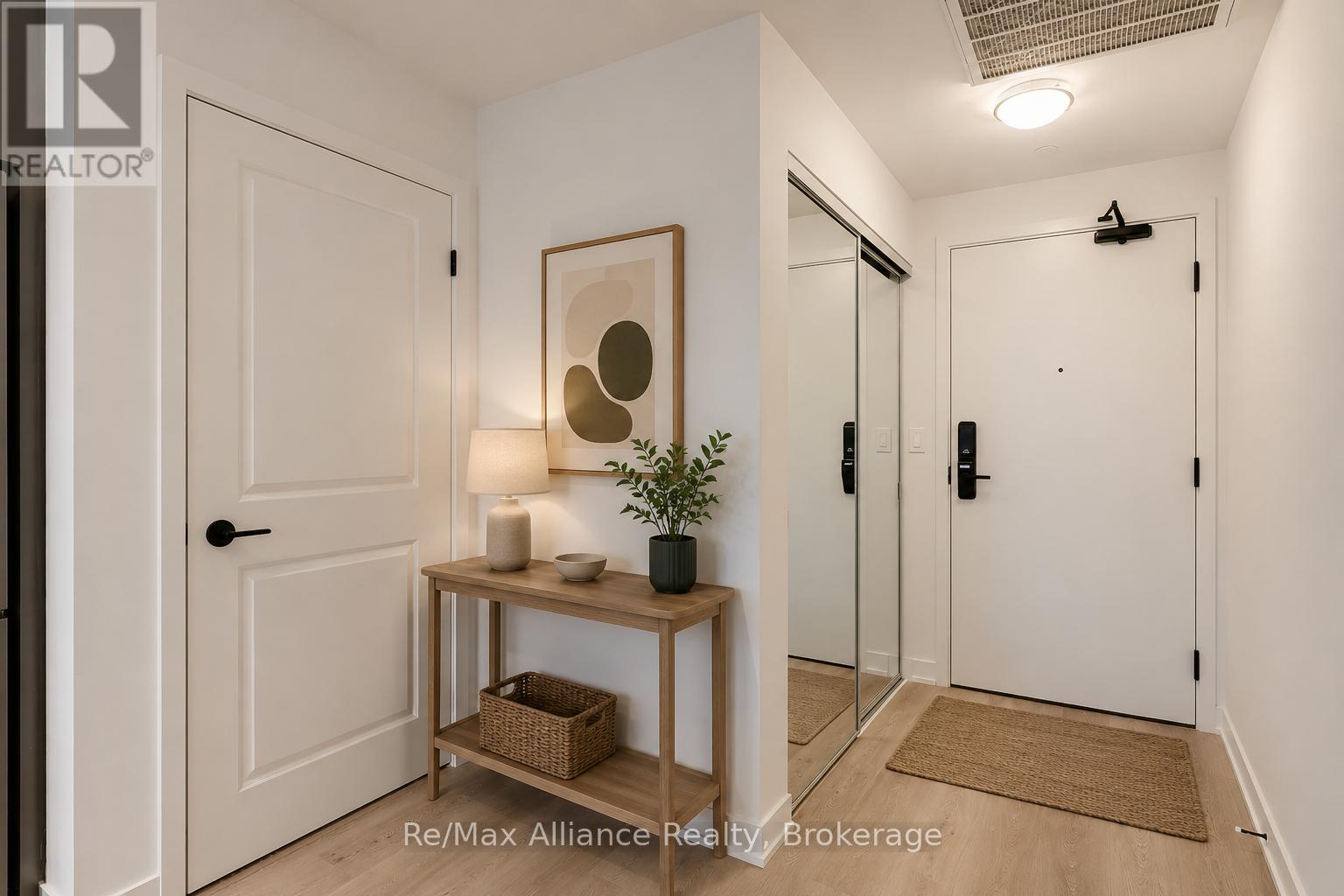 1110 - 2075 LAKESHORE ROAD