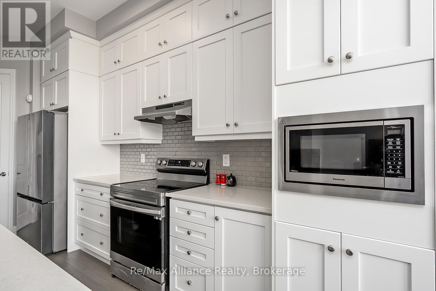 3291 HARASYM TRAIL