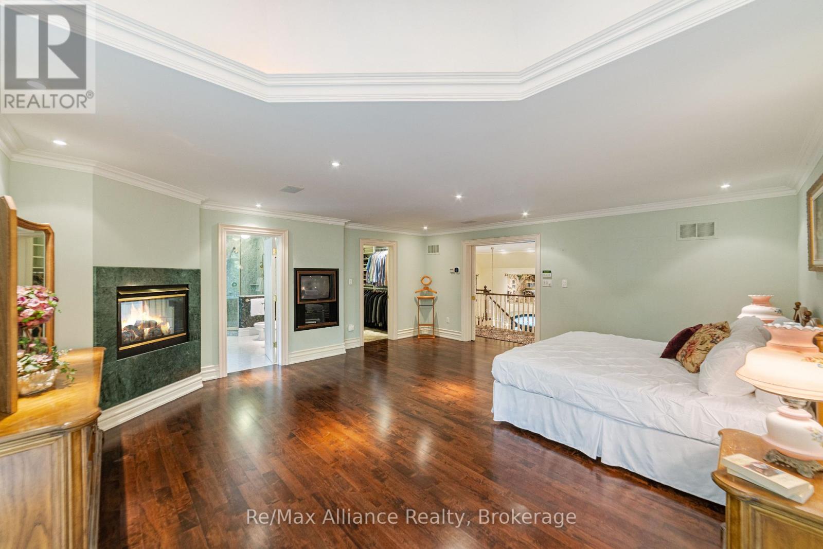 1024 LINBROOK ROAD