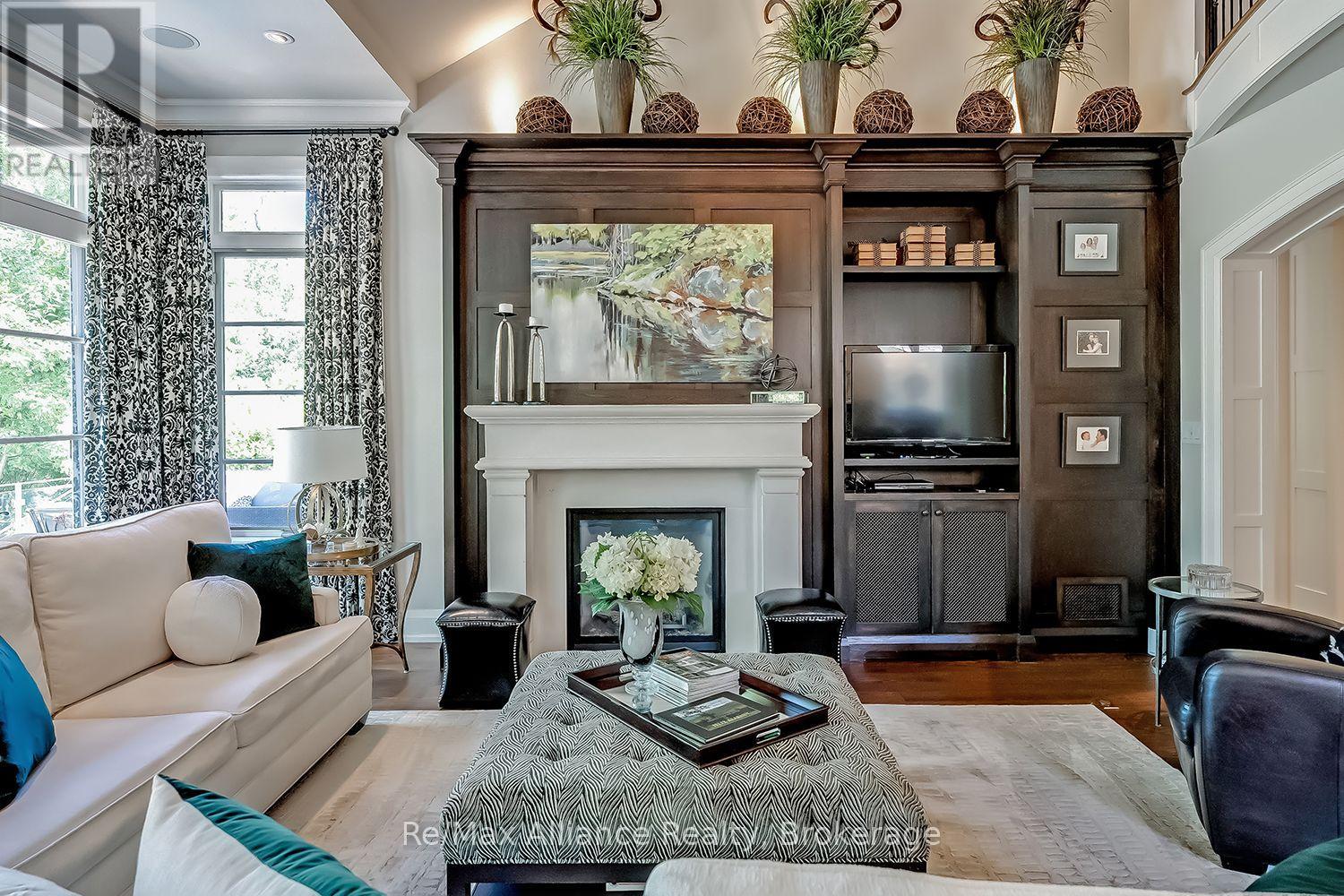 379 RIVER SIDE DRIVE