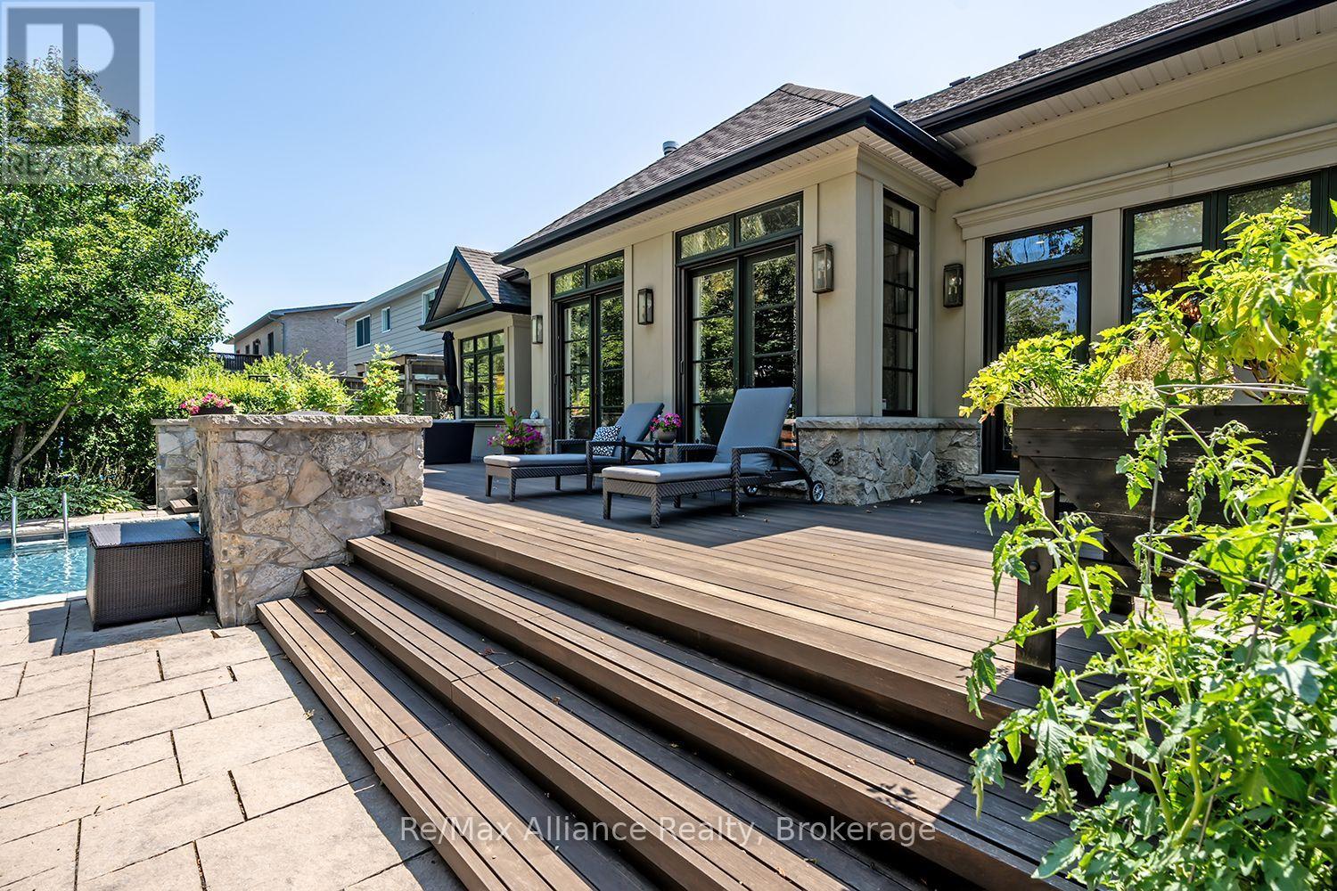 379 RIVER SIDE DRIVE