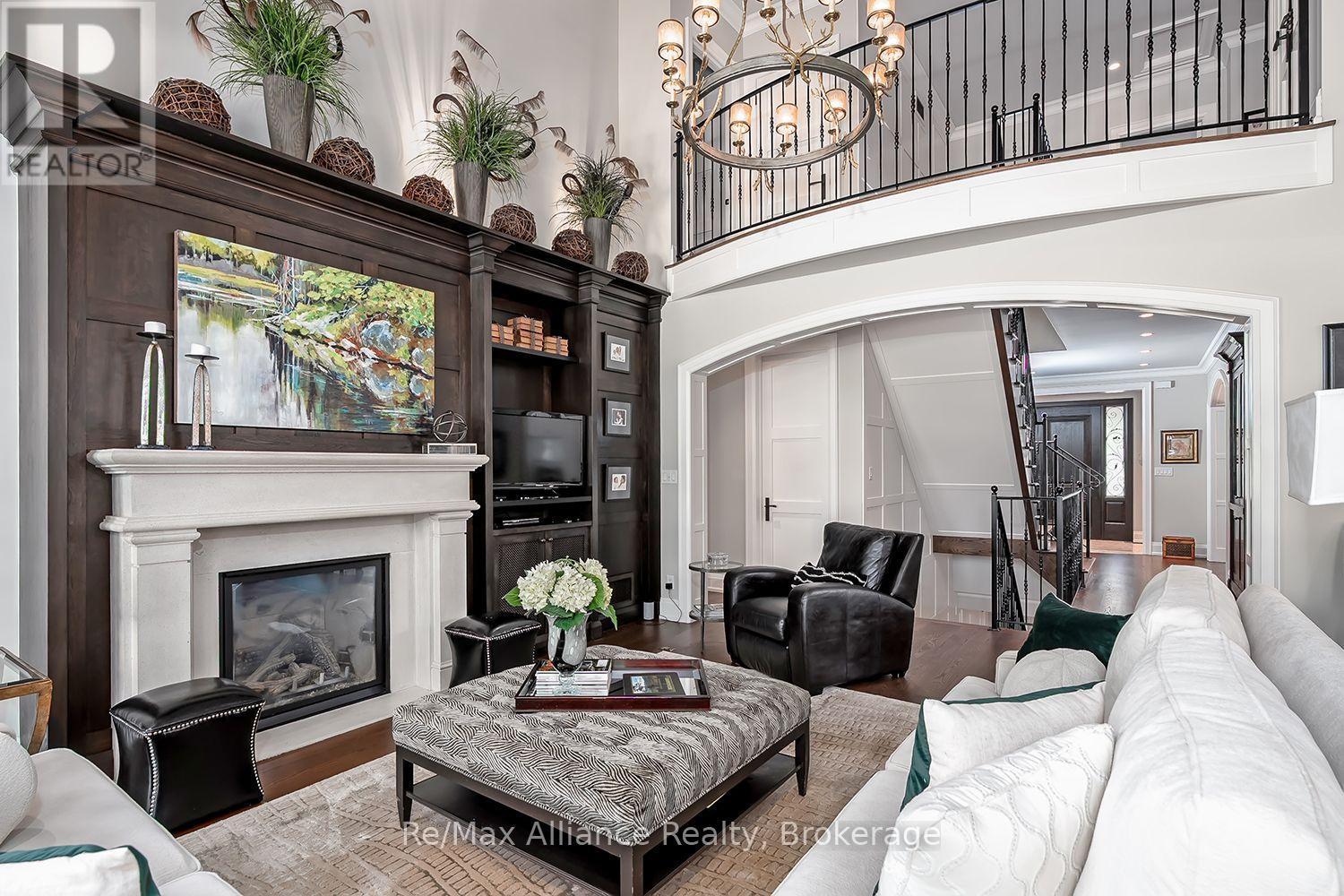 379 RIVER SIDE DRIVE