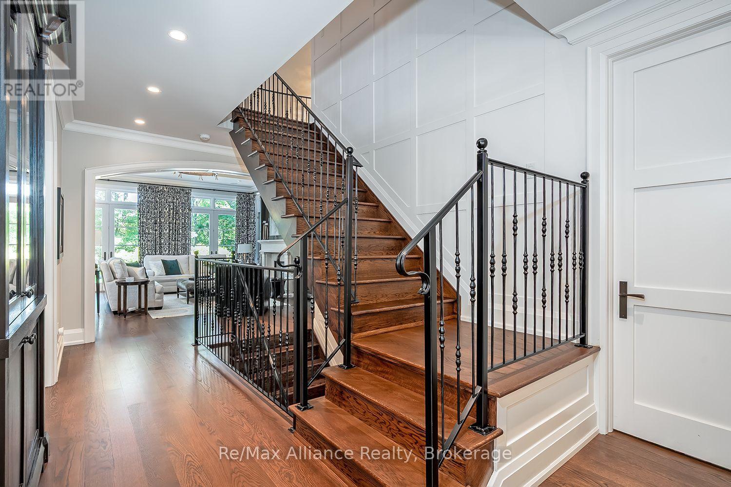 379 RIVER SIDE DRIVE