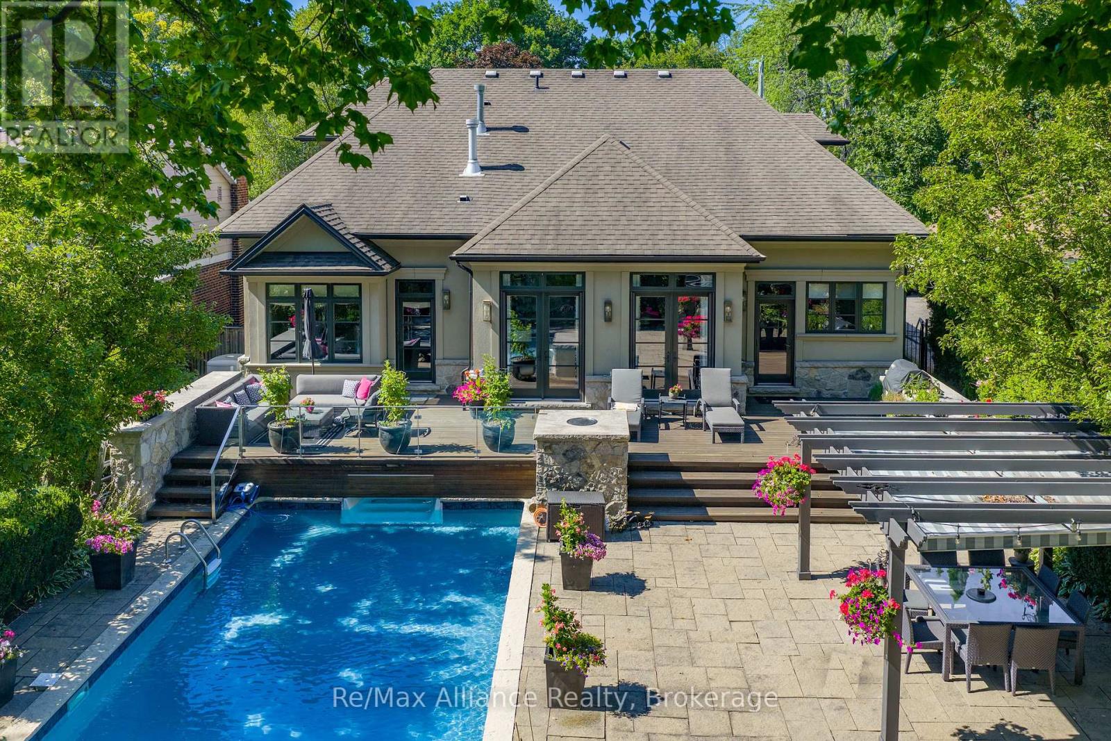 379 RIVER SIDE DRIVE