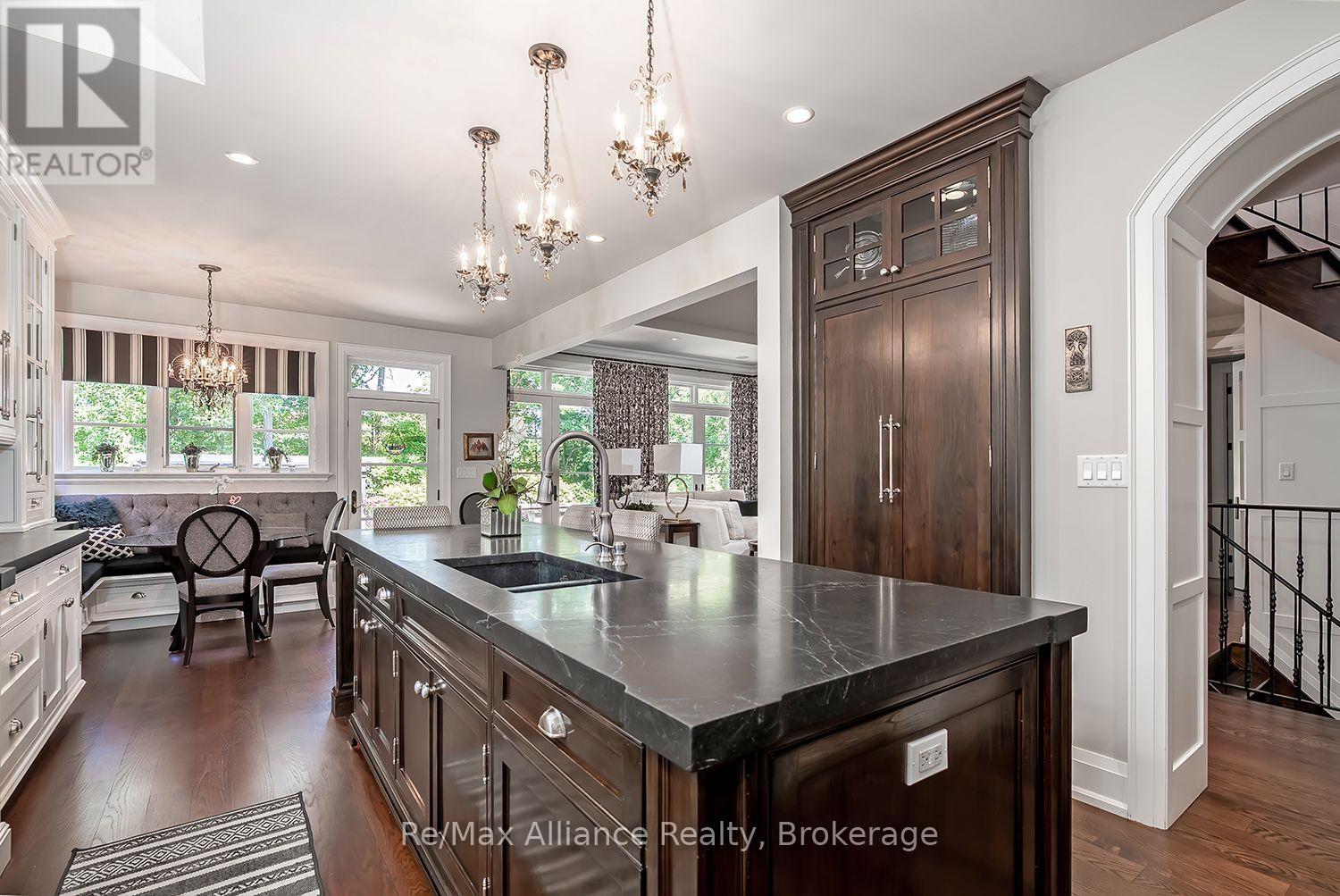 379 RIVER SIDE DRIVE