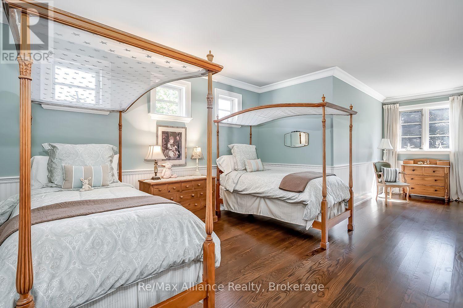 379 RIVER SIDE DRIVE