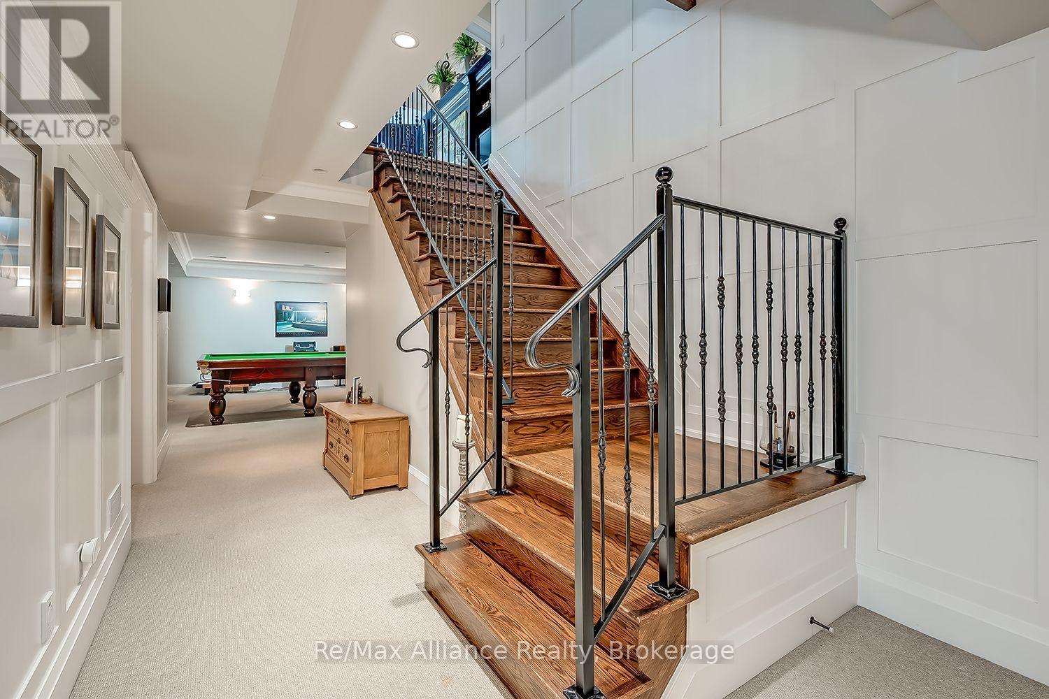 379 RIVER SIDE DRIVE