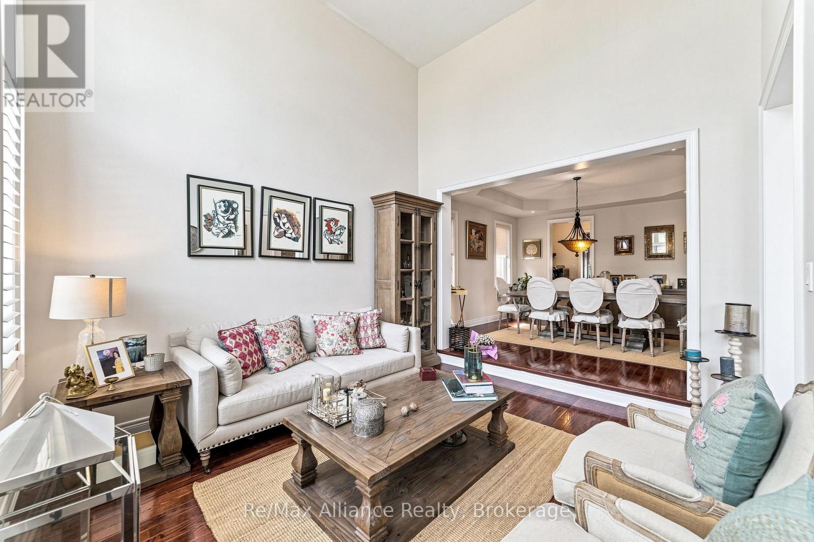 2404 RIDEAU DRIVE