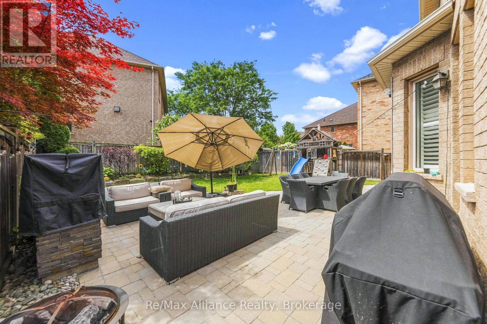 2404 RIDEAU DRIVE