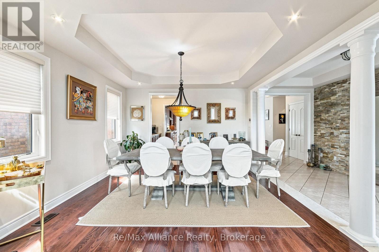 2404 RIDEAU DRIVE