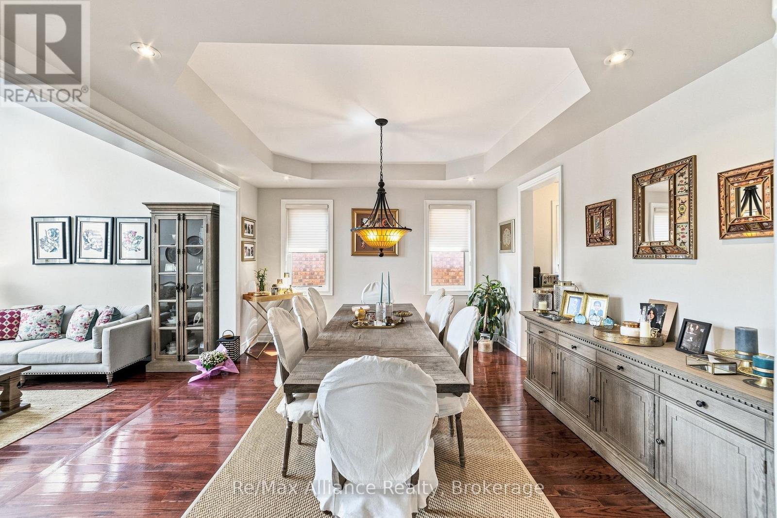 2404 RIDEAU DRIVE