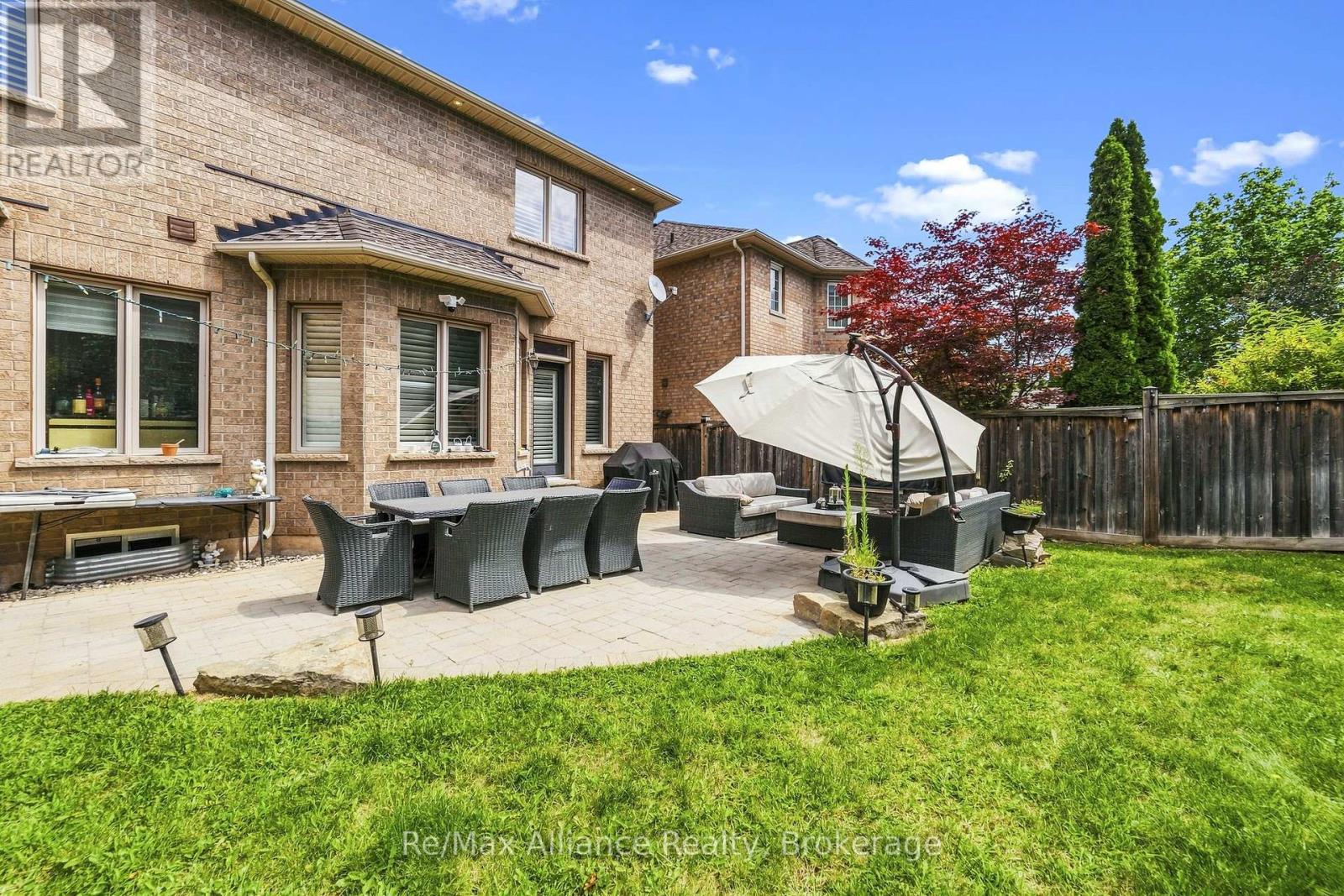 2404 RIDEAU DRIVE