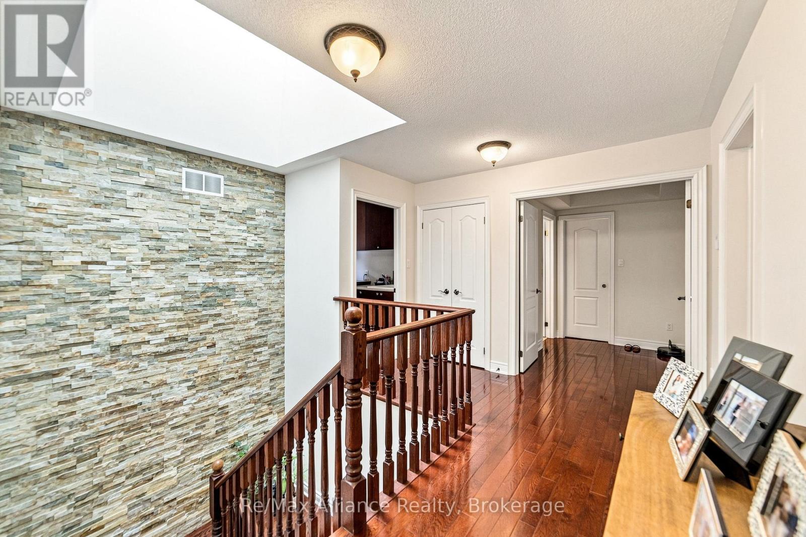 2404 RIDEAU DRIVE