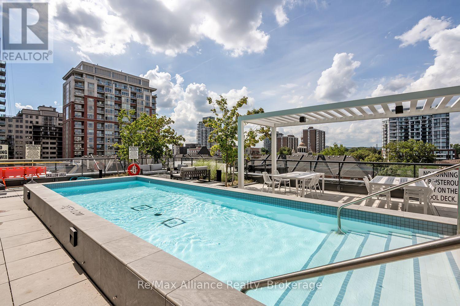 309 - 370 MARTHA STREET