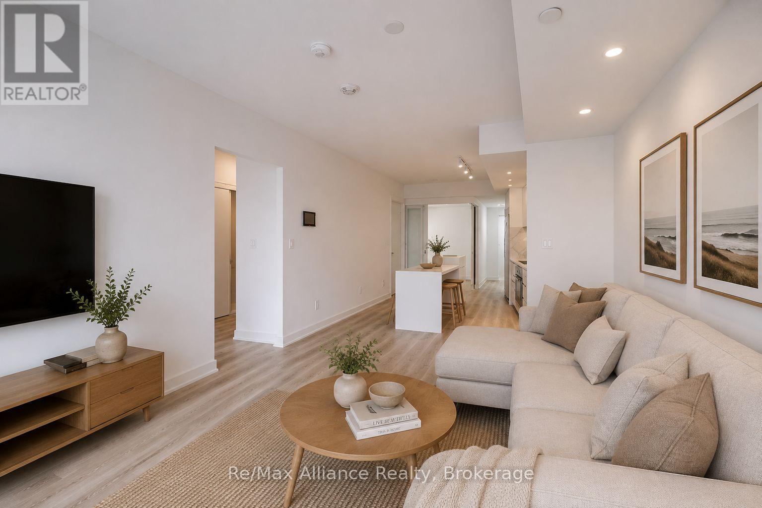 309 - 370 MARTHA STREET