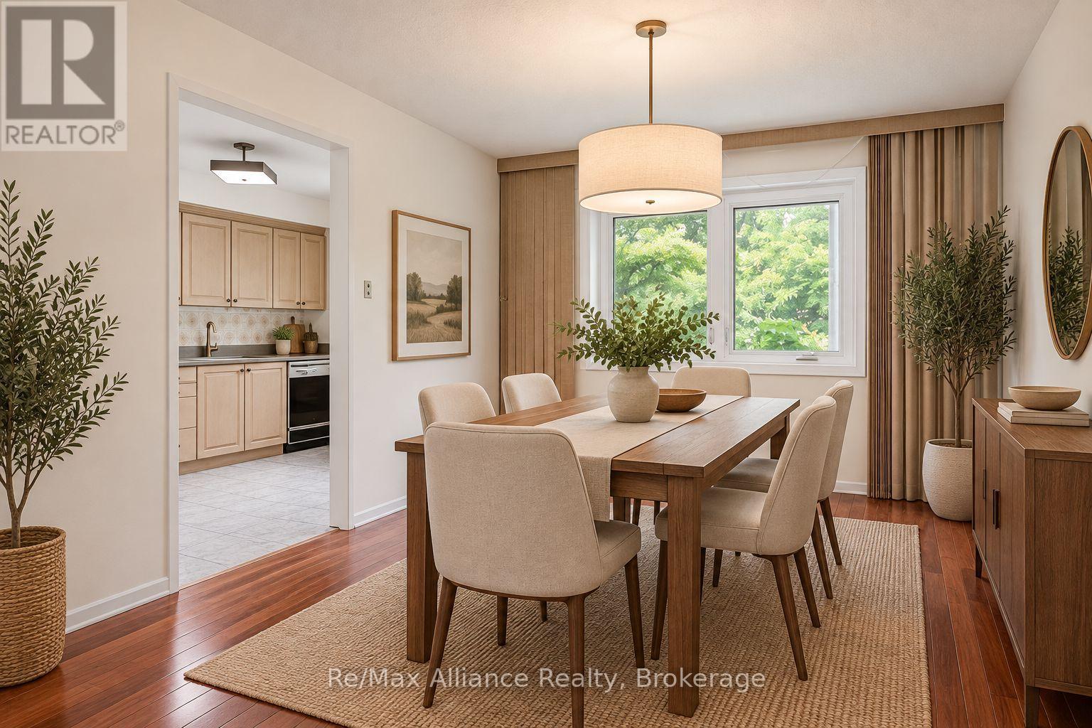 2454 WOKING CRESCENT