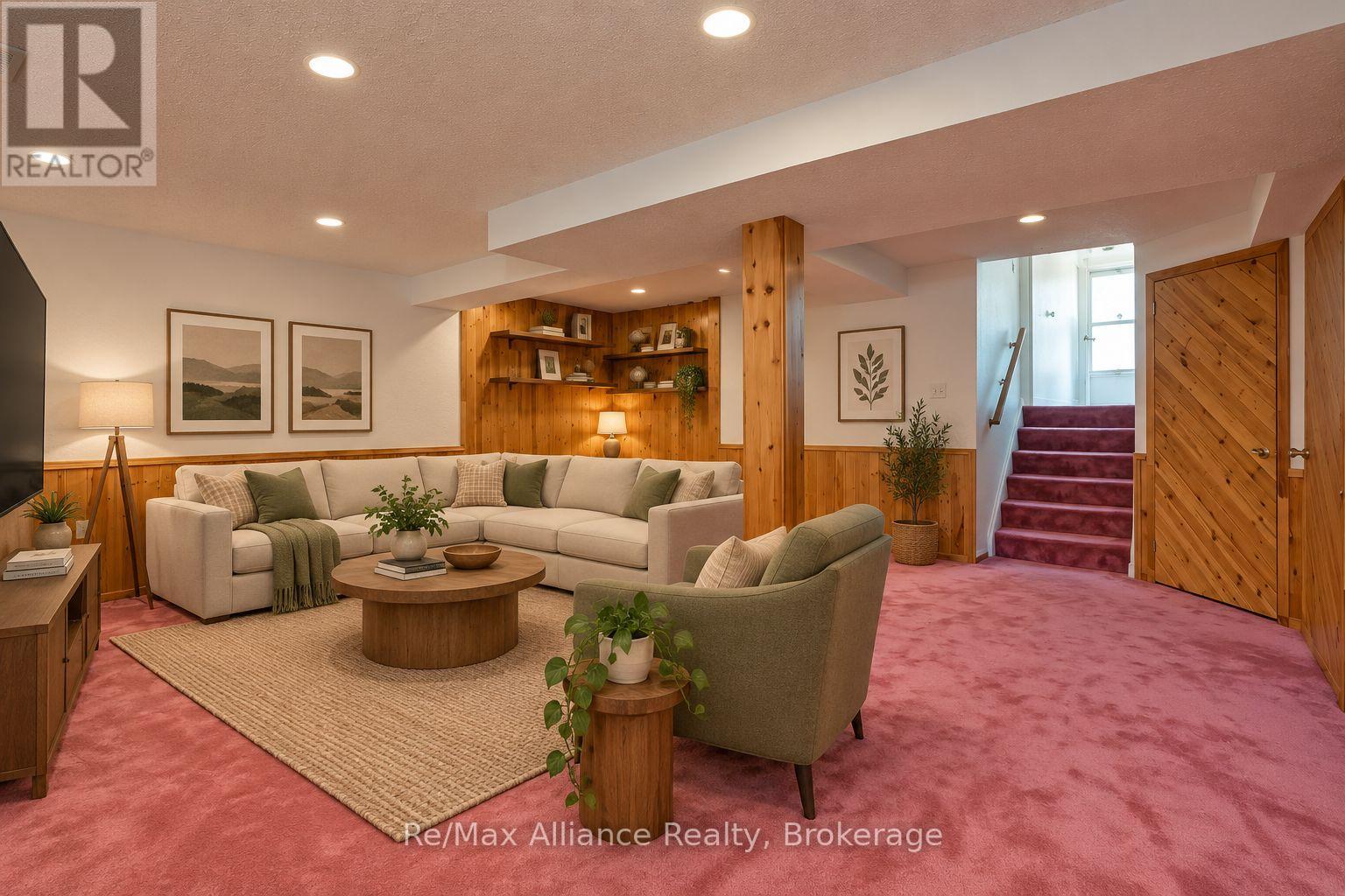 2454 WOKING CRESCENT