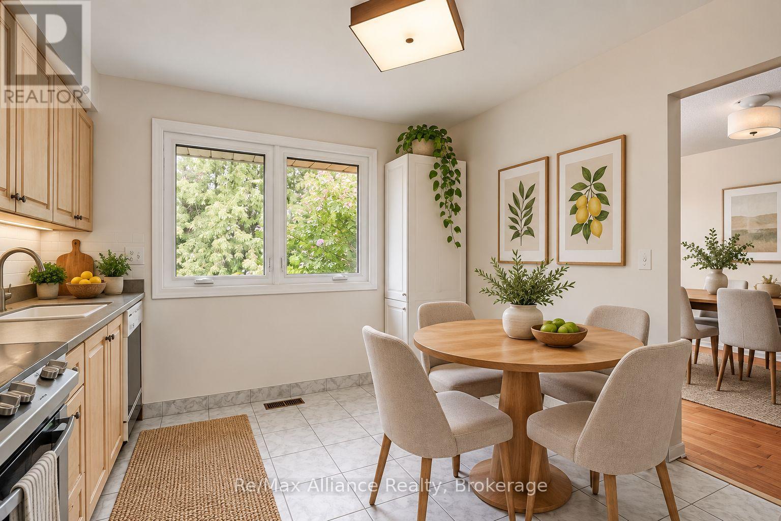 2454 WOKING CRESCENT