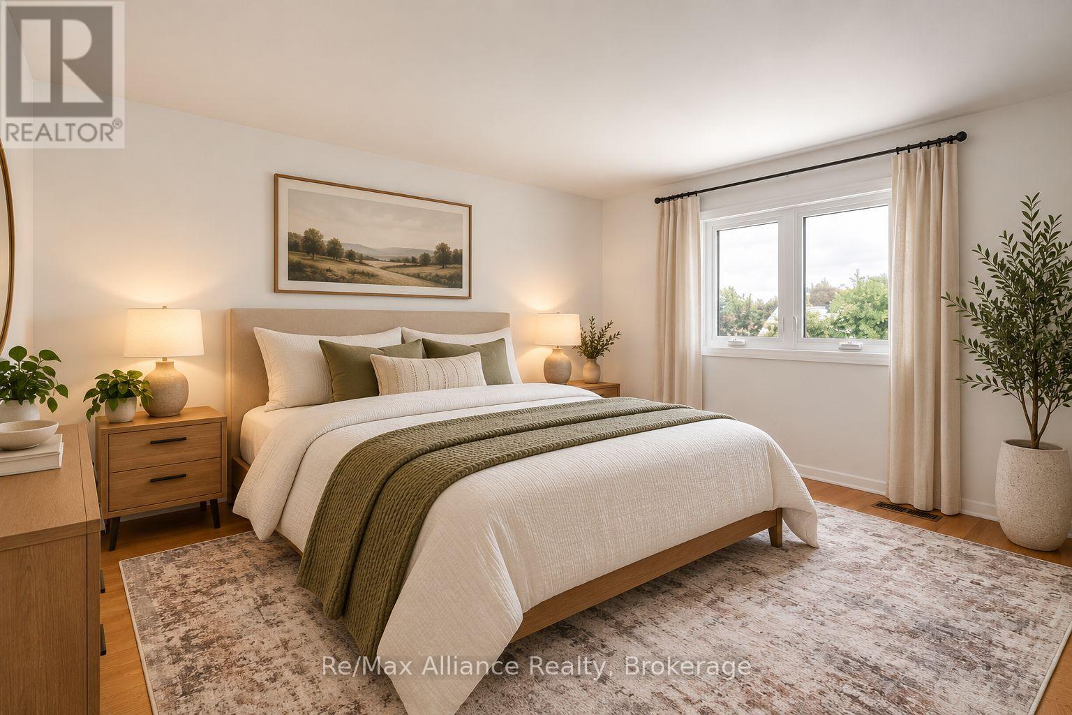 2454 WOKING CRESCENT