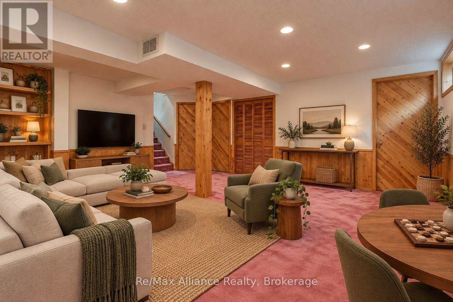 2454 WOKING CRESCENT