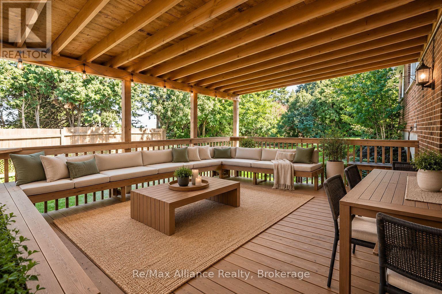 2454 WOKING CRESCENT