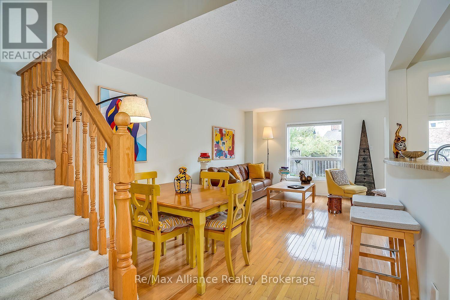 2155 REDSTONE CRESCENT