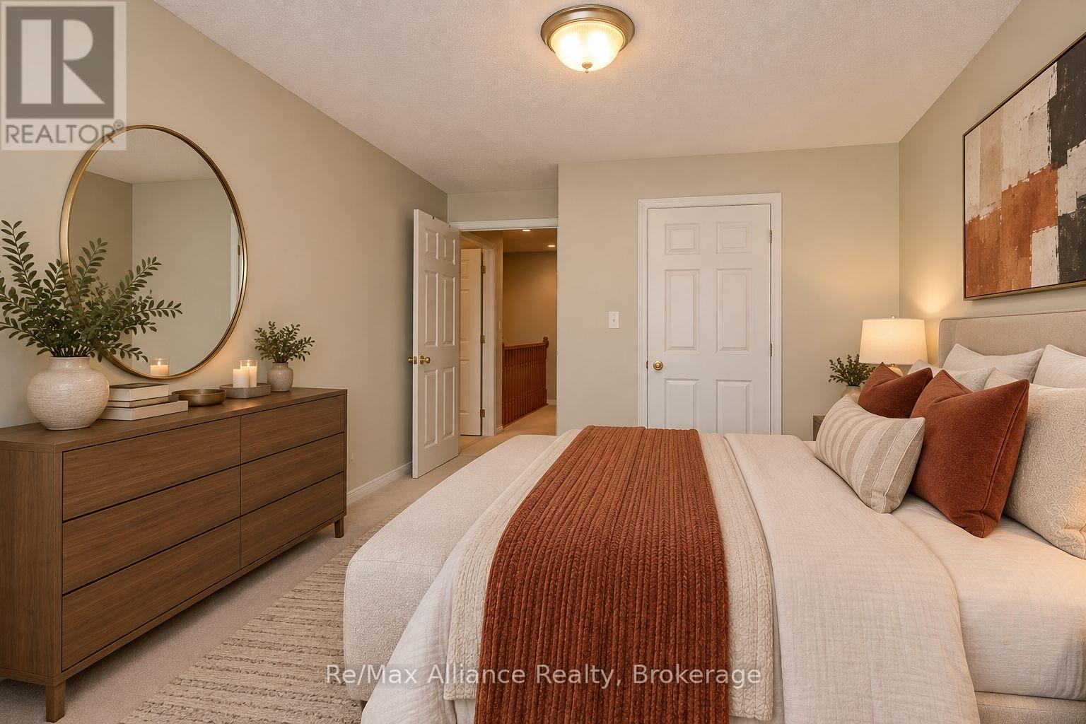 2155 REDSTONE CRESCENT