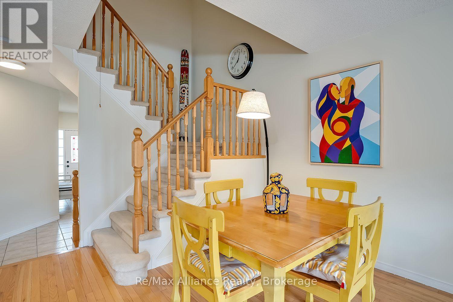 2155 REDSTONE CRESCENT