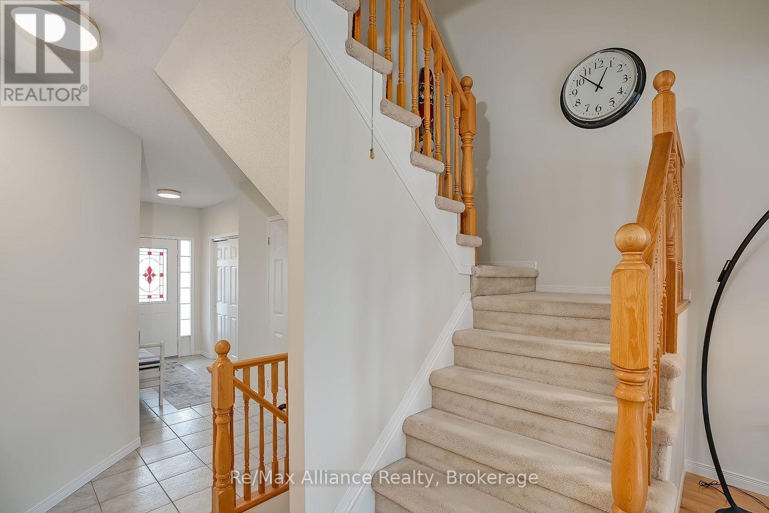 2155 REDSTONE CRESCENT