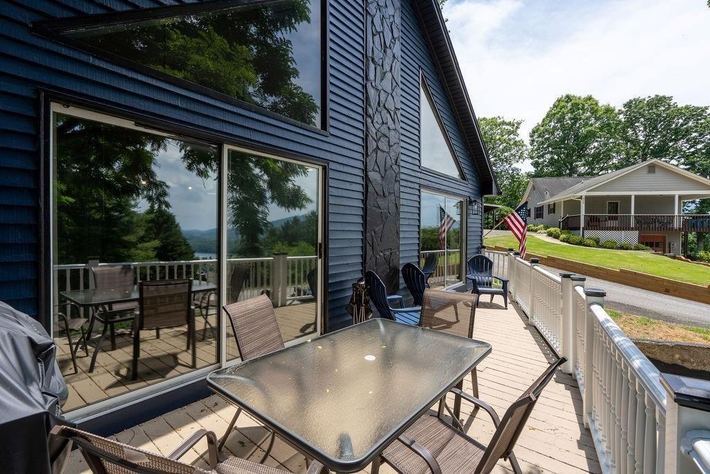 427 Mountain Drive N