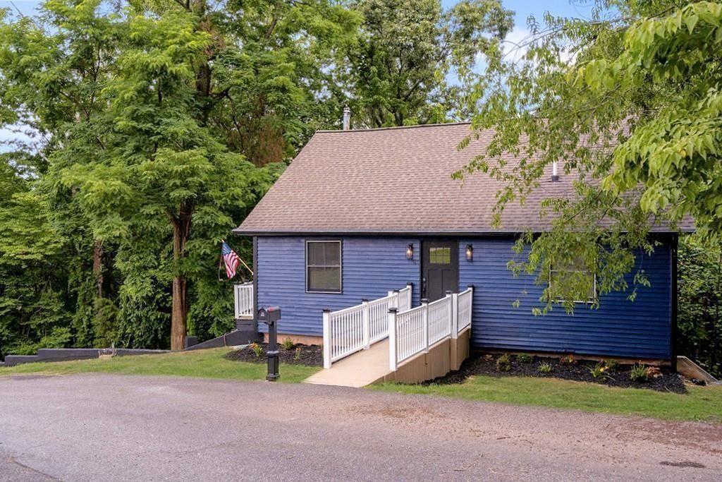427 Mountain Drive N