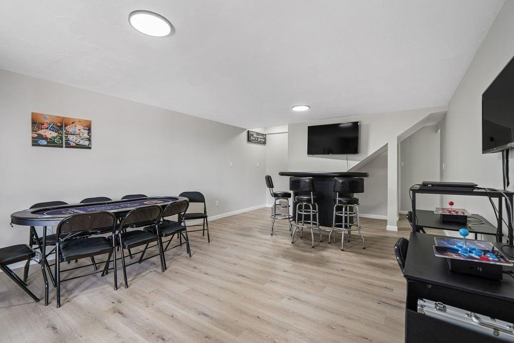 427 Mountain Drive N
