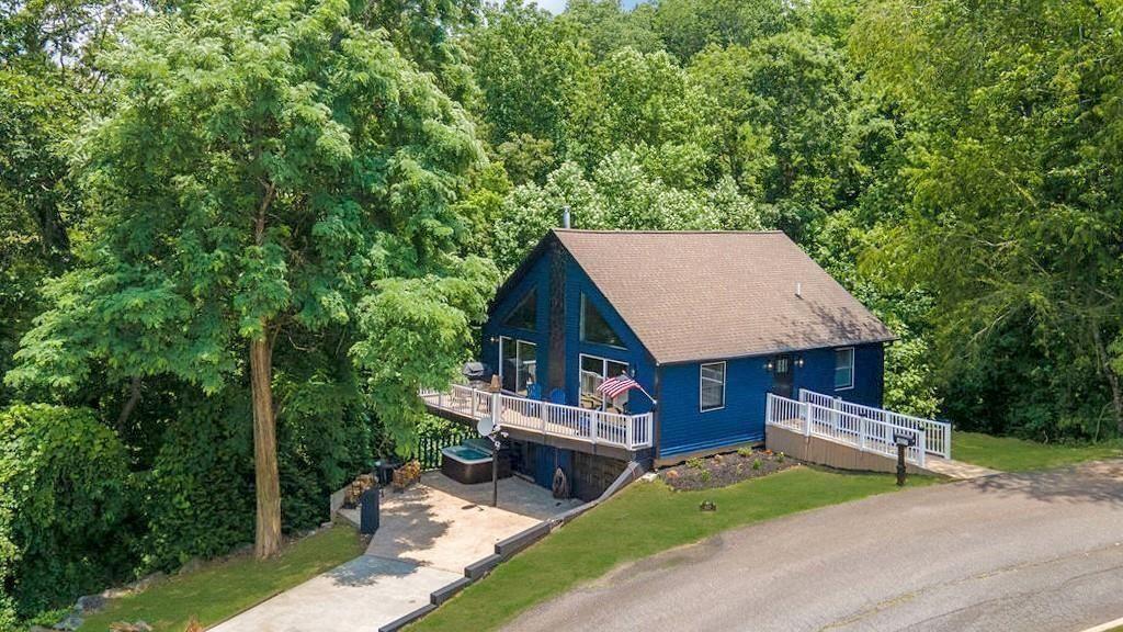 427 Mountain Drive N