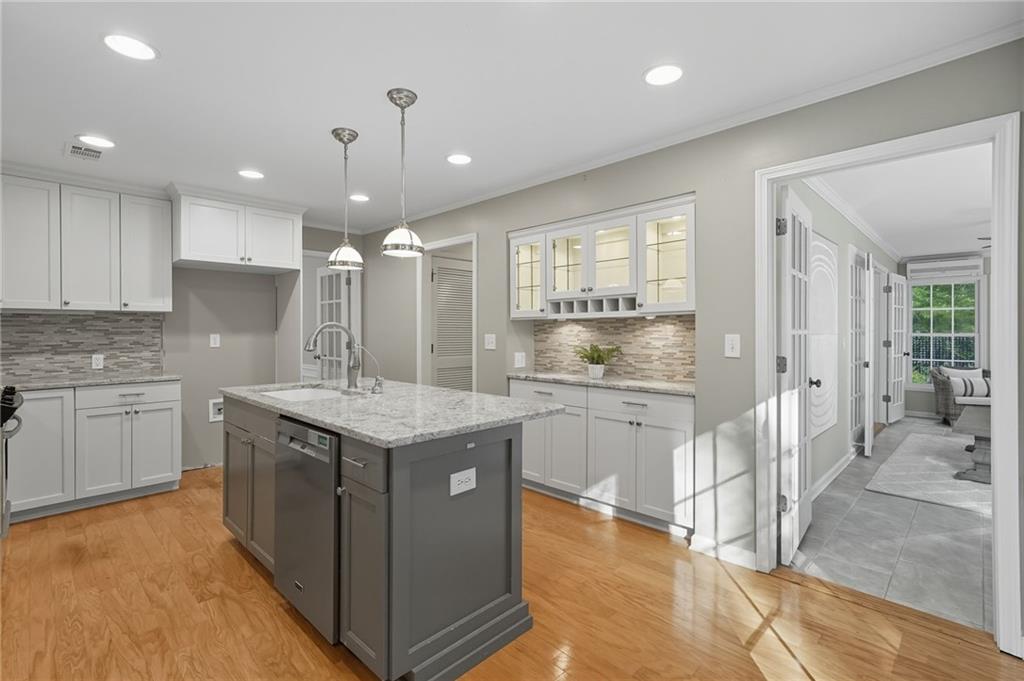 2466 Chimney Springs Drive