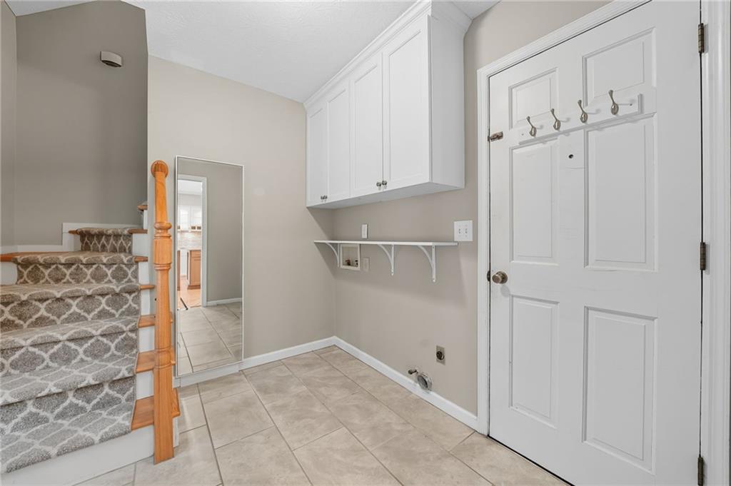 2466 Chimney Springs Drive
