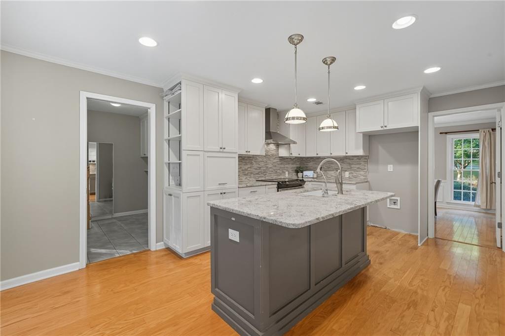 2466 Chimney Springs Drive