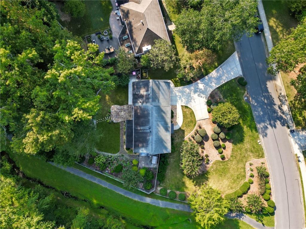 2466 Chimney Springs Drive