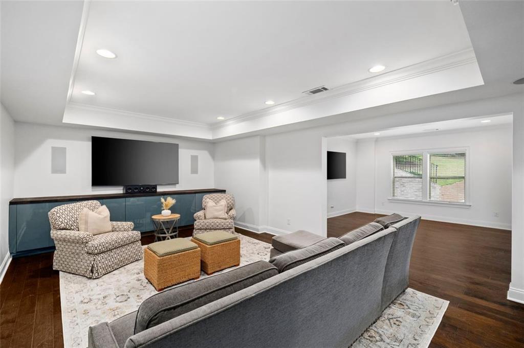 2930 Manorview Lane